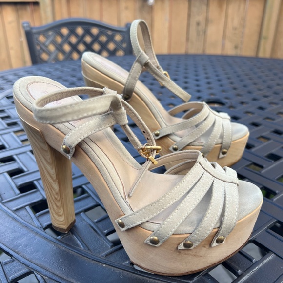 Fendi Wooden Platform Heels Sandals; Size 36 (US 6) - Picture 3 of 12